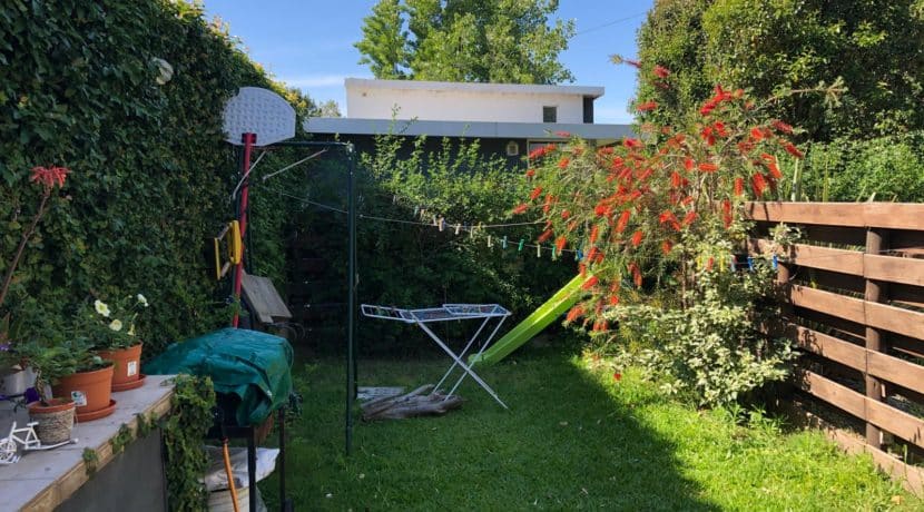 36787042-2628-4fba-9fe7-3524e21c4efb