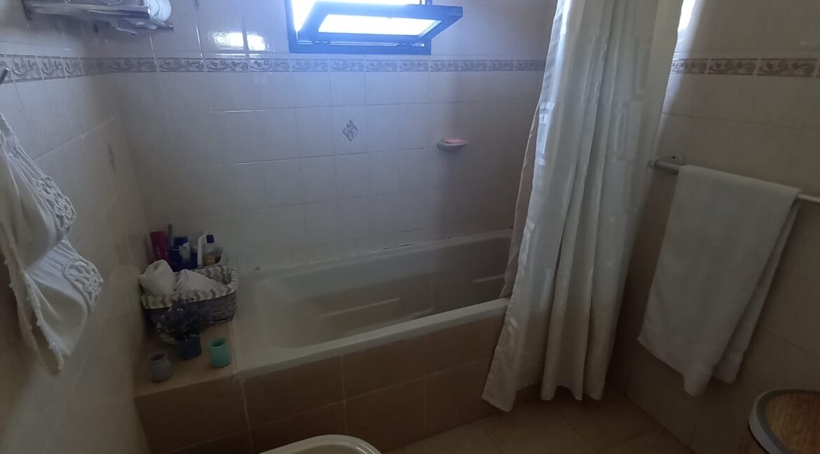 86c84aa6-7f59-410a-8130-77c7cd7b29fe