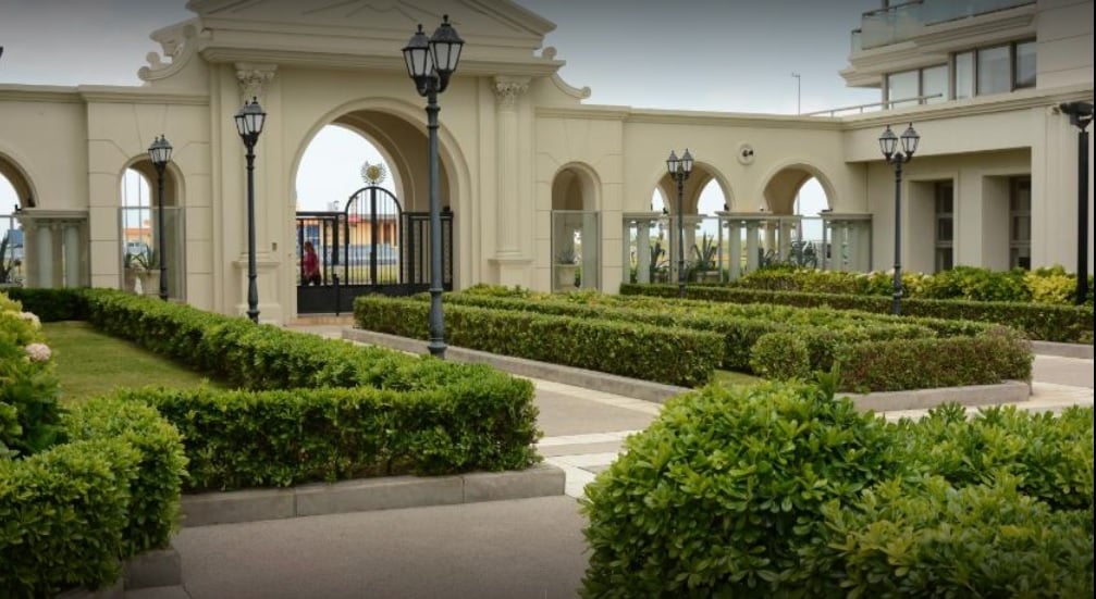 VENTA APARTAMENTO CON VISTA AL MAR EN PUNTA DEL ESTE